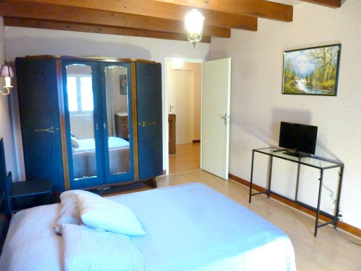 Hébergement de vacances Maison De 4 Avec Jardin Clos Et Wifi A Luz Saint Sauveur *